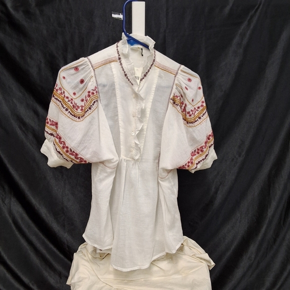 Akemi + Kin White XS Top - Picture 4 of 9